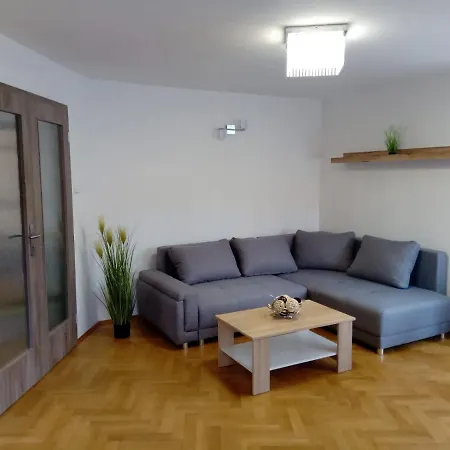 Pod Vezi *