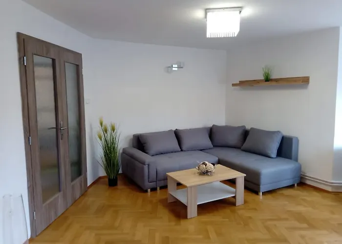 Pod Vezi *